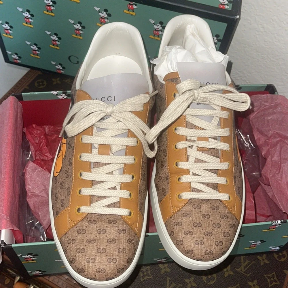 Authentic Gucci x Disney ace Mickey Mouse sneakers in a 10G supreme canvas GG - Picture 8 of 16